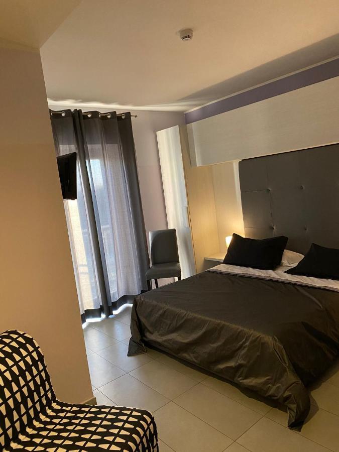 Victoria Hotel Pomigliano d'Arco Exterior photo