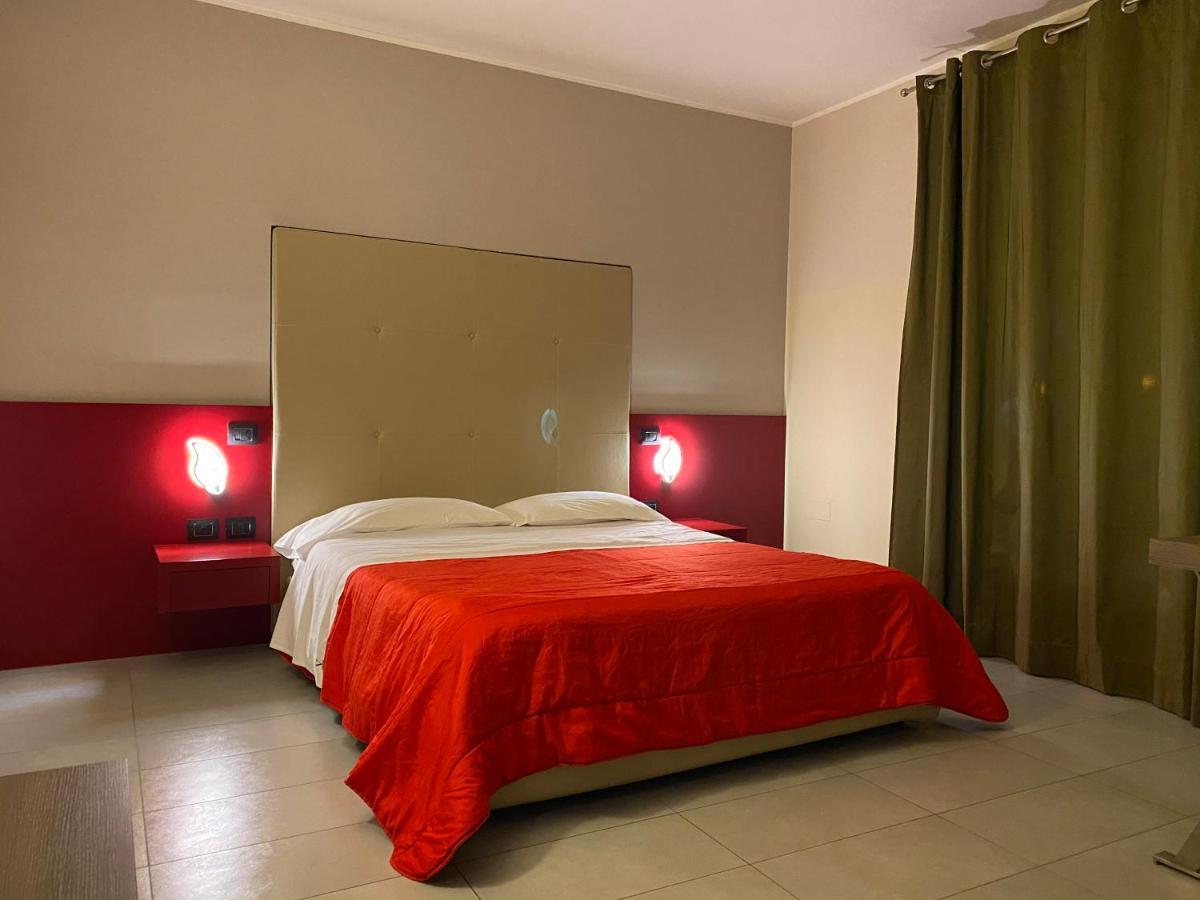 Victoria Hotel Pomigliano d'Arco Exterior photo
