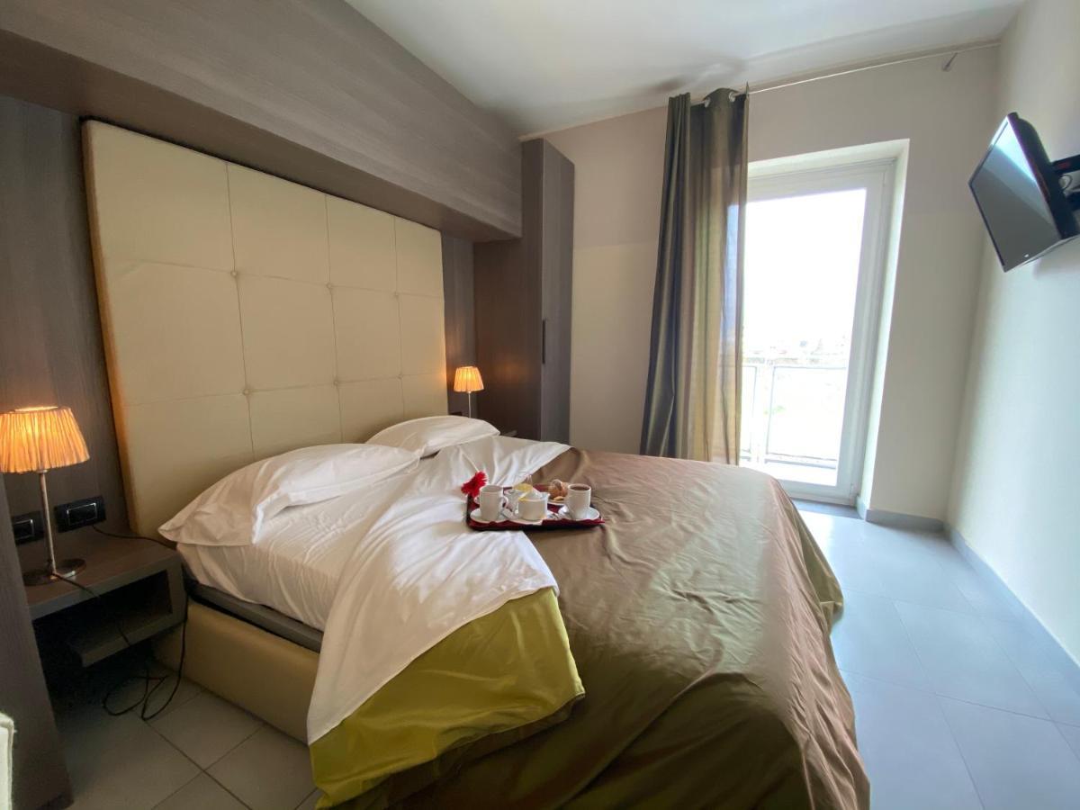 Victoria Hotel Pomigliano d'Arco Exterior photo