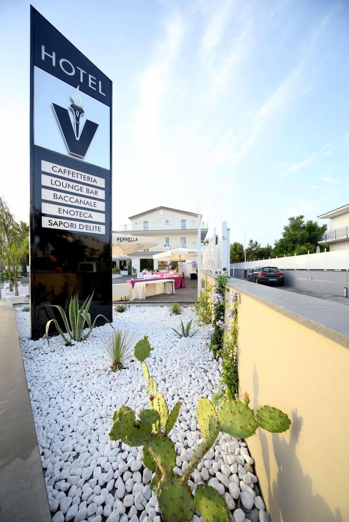Victoria Hotel Pomigliano d'Arco Exterior photo